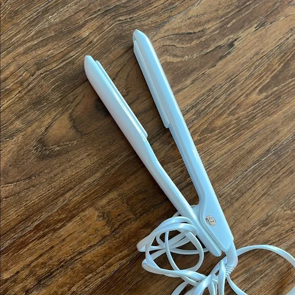 T3 Hair Straightener - Picture 7 of 7